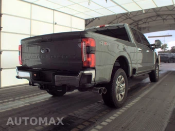 2026 Ford Super Duty F-250 Lariat Crew Cab Medium Bed - miniatura 4