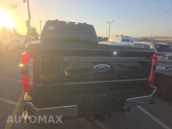 2026 Ford Super Duty F-250 Lariat Crew Cab Medium Bed - miniatura 5