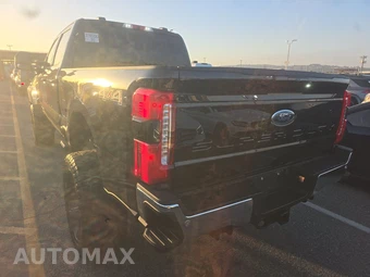 2026 Ford Super Duty F-250 Lariat Crew Cab Medium Bed - miniatura 6