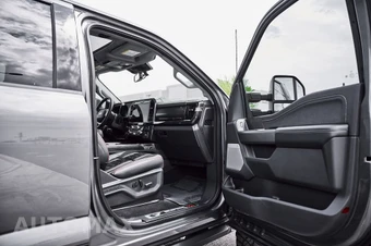 2026 Ford Super Duty F-250 Lariat Crew Cab Medium Bed - miniatura 34