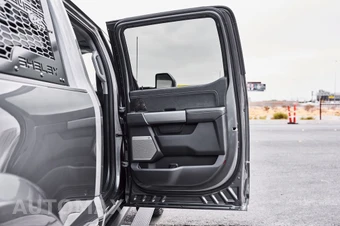 2026 Ford Super Duty F-250 Lariat Crew Cab Medium Bed - miniatura 36