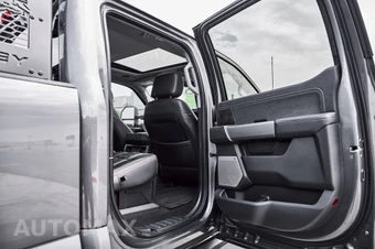 2026 Ford Super Duty F-250 Lariat Crew Cab Medium Bed - miniatura 37
