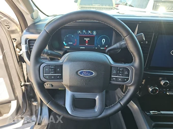 2026 Ford Super Duty F-250 Lariat Crew Cab Medium Bed - miniatura 10