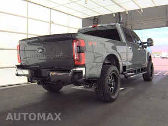 2026 Ford Super Duty F-250 Lariat Crew Cab Medium Bed - miniatura 4