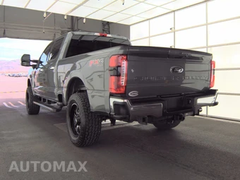 2026 Ford Super Duty F-250 Lariat Crew Cab Medium Bed - miniatura 6