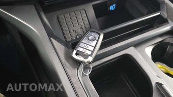 2026 Ford Super Duty F-250 Lariat Crew Cab Medium Bed - miniatura 17