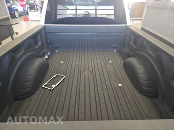 2026 Ford Super Duty F-250 Lariat Crew Cab Medium Bed - miniatura 16