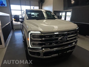 2026 Ford Super Duty F-250 Lariat Crew Cab Medium Bed - miniatura 2