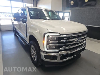 2026 Ford Super Duty F-250 Lariat Crew Cab Medium Bed - miniatura 3