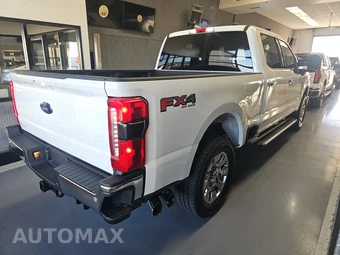 2026 Ford Super Duty F-250 Lariat Crew Cab Medium Bed - miniatura 4