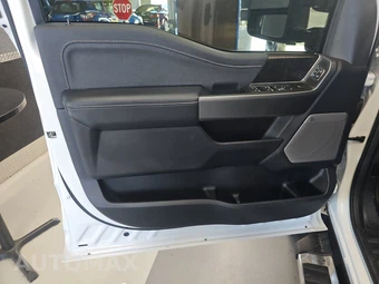 2026 Ford Super Duty F-250 Lariat Crew Cab Medium Bed - miniatura 9