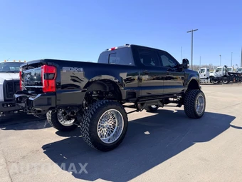 2026 Ford Super Duty F-250 Lariat Crew Cab Medium Bed - miniatura 10