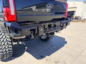 2026 Ford Super Duty F-250 Lariat Crew Cab Medium Bed - miniatura 17