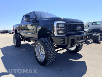 2026 Ford Super Duty F-250 Lariat Crew Cab Medium Bed - miniatura 4