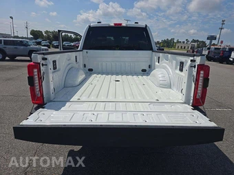 2026 Ford Super Duty F-250 Lariat Crew Cab Medium Bed - miniatura 11