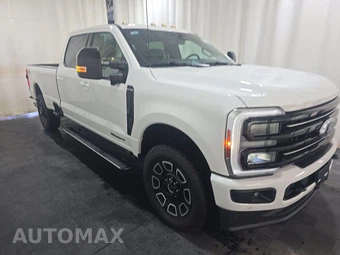 2026 Ford Super Duty F-250 Platinum Crew Cab Long Bed - miniatura 3