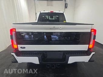 2026 Ford Super Duty F-250 Platinum Crew Cab Long Bed - miniatura 5