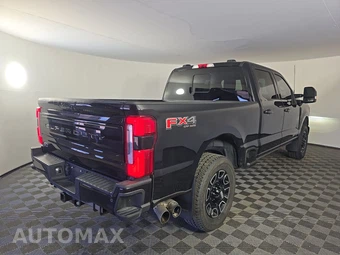 2026 Ford Super Duty F-250 Platinum Crew Cab Medium Bed - miniatura 4