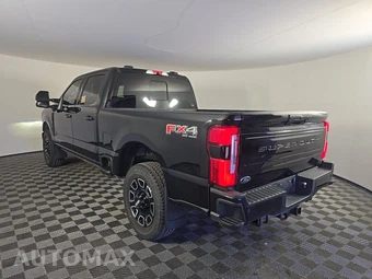 2026 Ford Super Duty F-250 Platinum Crew Cab Medium Bed - miniatura 6