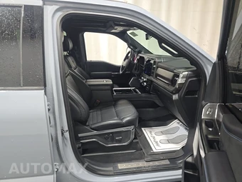 2026 Ford Super Duty F-250 Platinum Crew Cab Medium Bed - miniatura 8