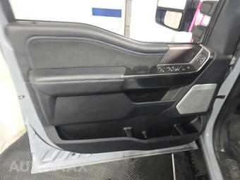 2026 Ford Super Duty F-250 Platinum Crew Cab Medium Bed - miniatura 9