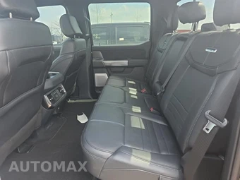 2026 Ford Super Duty F-250 Platinum Crew Cab Medium Bed - miniatura 16