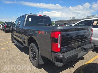 2026 Ford Super Duty F-250 Platinum Crew Cab Medium Bed - miniatura 6