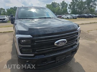 2026 Ford Super Duty F-250 Platinum Crew Cab Medium Bed - miniatura 2