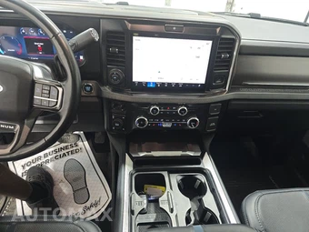 2026 Ford Super Duty F-250 Platinum Crew Cab Medium Bed - miniatura 11