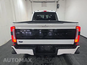 2026 Ford Super Duty F-250 Platinum Crew Cab Medium Bed - miniatura 5