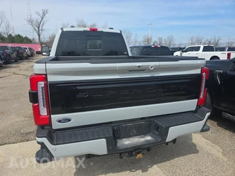 2026 Ford Super Duty F-250 Platinum Crew Cab Medium Bed - miniatura 5