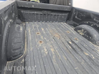2026 Ford Super Duty F-250 Platinum Crew Cab Medium Bed - miniatura 16