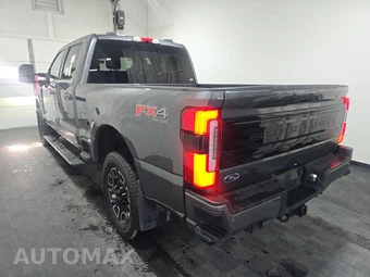 2026 Ford Super Duty F-250 Platinum Crew Cab Medium Bed - miniatura 6