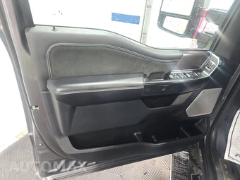 2026 Ford Super Duty F-250 Platinum Crew Cab Medium Bed - miniatura 9