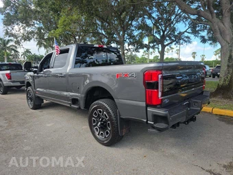 2026 Ford Super Duty F-250 Platinum Crew Cab Medium Bed - miniatura 2