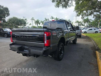 2026 Ford Super Duty F-250 Platinum Crew Cab Medium Bed - miniatura 3