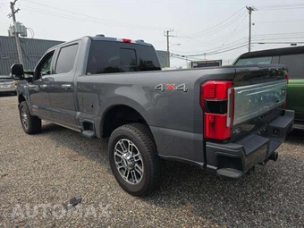 2026 Ford Super Duty F-250 Platinum Crew Cab Medium Bed - miniatura 2