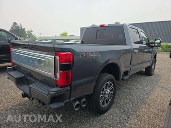 2026 Ford Super Duty F-250 Platinum Crew Cab Medium Bed - miniatura 3