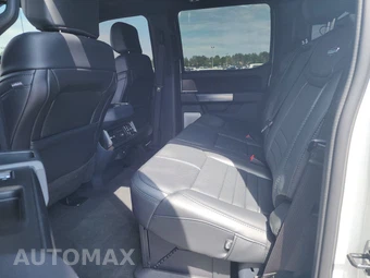2026 Ford Super Duty F-250 Platinum Crew Cab Medium Bed - miniatura 13