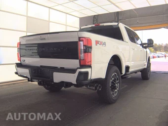 2026 Ford Super Duty F-250 Platinum Crew Cab Medium Bed - miniatura 4