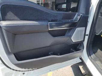 2026 Ford Super Duty F-250 Platinum Crew Cab Medium Bed - miniatura 9