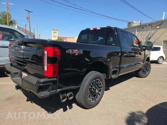 2026 Ford Super Duty F-250 Platinum Crew Cab Medium Bed - miniatura 3