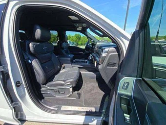2026 Ford Super Duty F-250 Platinum Crew Cab Medium Bed - miniatura 19