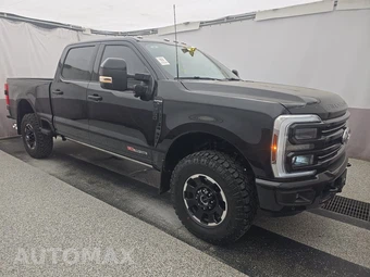 2026 Ford Super Duty F-250 Platinum Crew Cab Medium Bed - miniatura 3