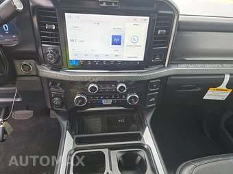 2026 Ford Super Duty F-250 Platinum Crew Cab Medium Bed - miniatura 11
