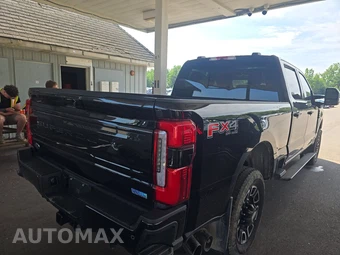 2026 Ford Super Duty F-250 Platinum Crew Cab Medium Bed - miniatura 4
