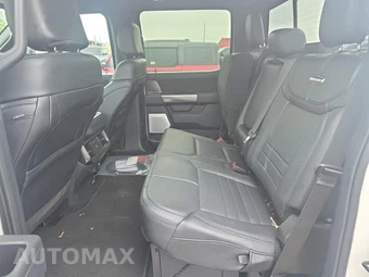 2026 Ford Super Duty F-250 Platinum Crew Cab Medium Bed - miniatura 16