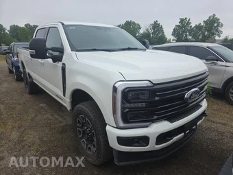 2026 Ford Super Duty F-250 Platinum Crew Cab Medium Bed - miniatura 3