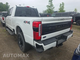 2026 Ford Super Duty F-250 Platinum Crew Cab Medium Bed - miniatura 6
