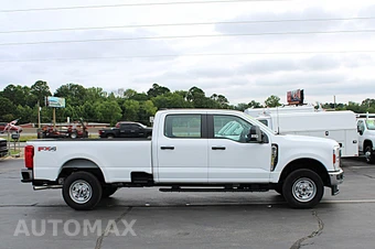 2026 Ford Super Duty F-250 XL Crew Cab Long Bed - miniatura 7